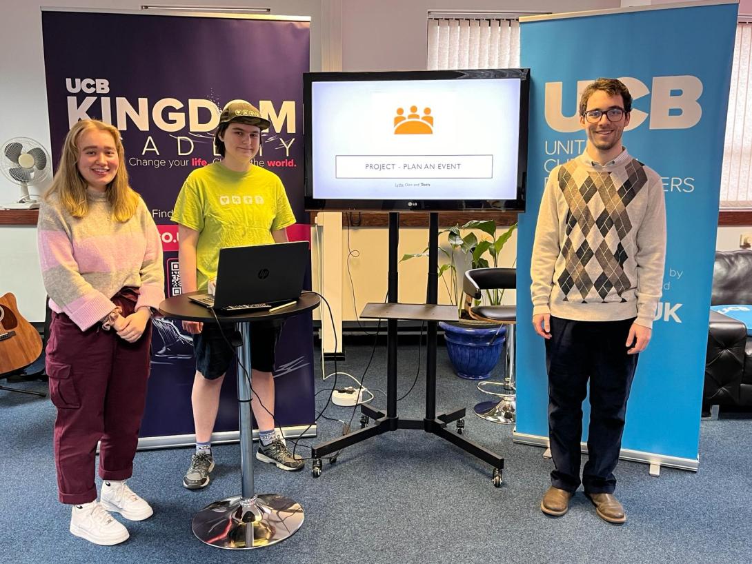 Media Course Promo Stand